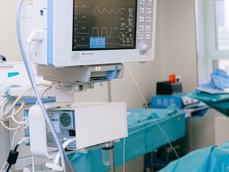 Cardiac monitor in a clinic